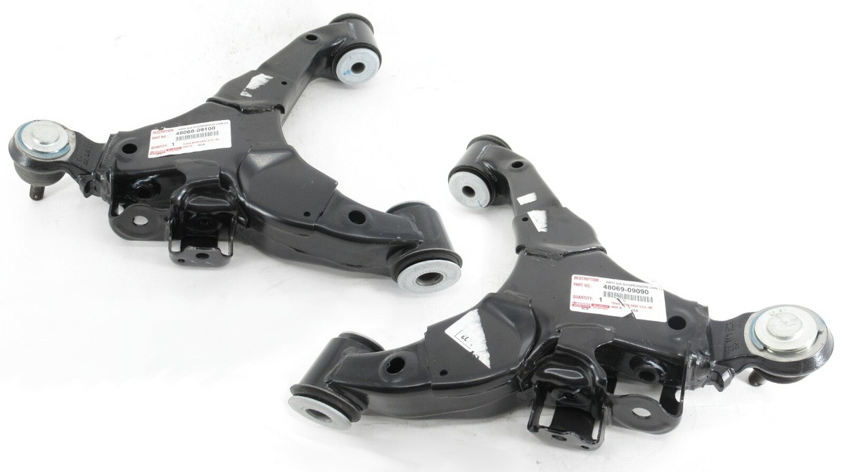 Genuine OEM Toyota 48068-09100 & 48069-09090 Front Lower Control