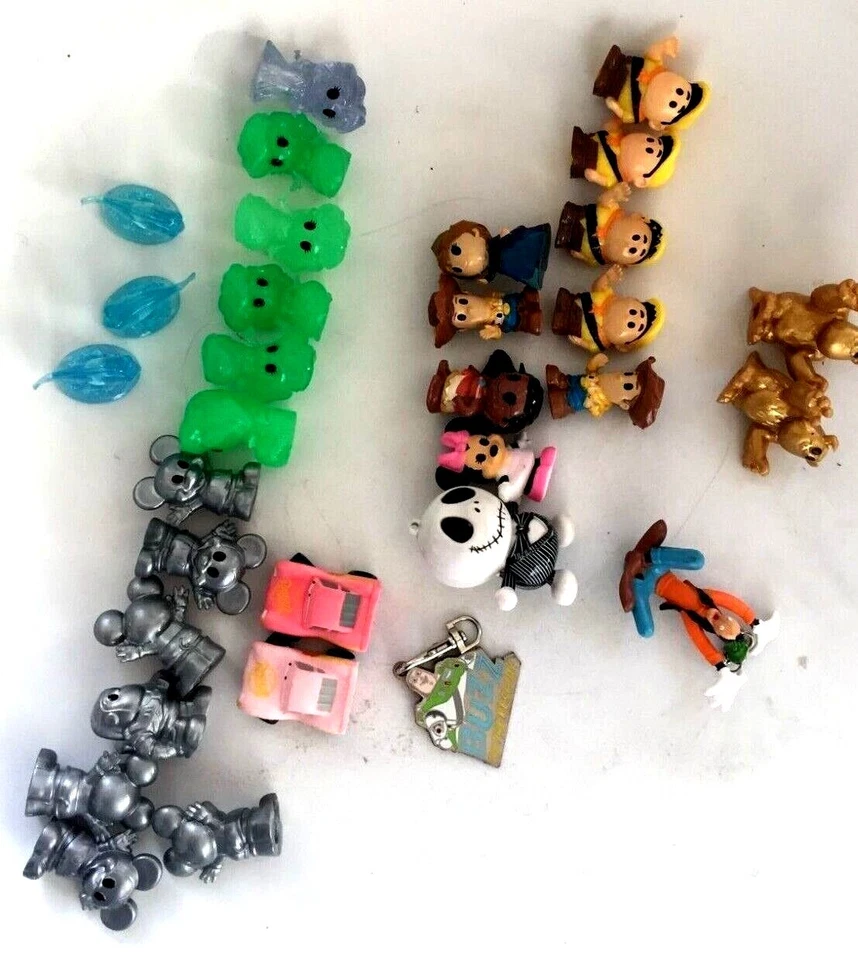 45 Estatuillas Disney Pixar - Piratas ToyStory Los Increíbles Coches Congelados  Foto 2 de 4