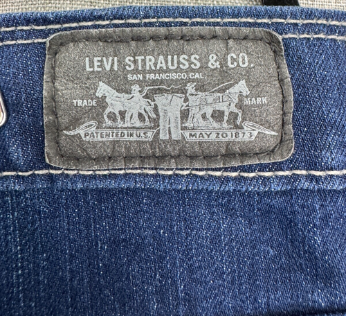 Levi's Denim Pencil Skirt 5 Pocket Style Women's Size 14 Dark Blue - Picture 6 of 9