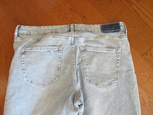 NWOT H&M Destroyed Stone Washed Jeans Size 10 - Picture 9 of 9