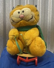 Vintage Garfield with Sled;  Garfield Takes the Mountain  Collectable, Dakin