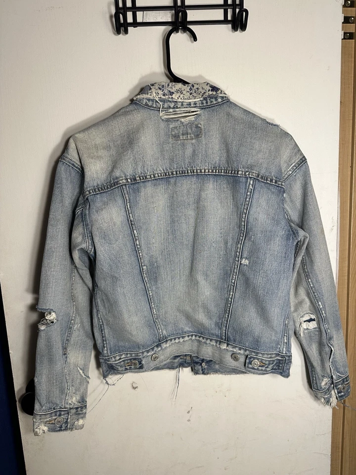 Chaqueta de mezclilla y suministro Ralph Lauren para mujer pequeña grunge envejecida Foto 3 de 4