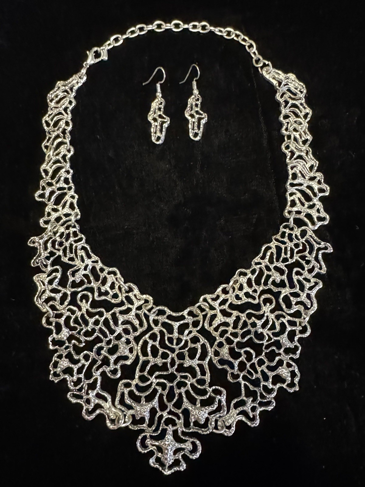 SilverTone Statement Necklace Earring Set Bib Dri… - image 2