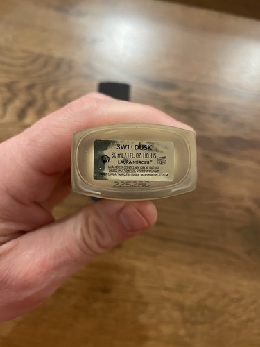 Flawless Foundation - 3W1 Dusk by Laura Mercier - 1 oz - Picture 2 of 2