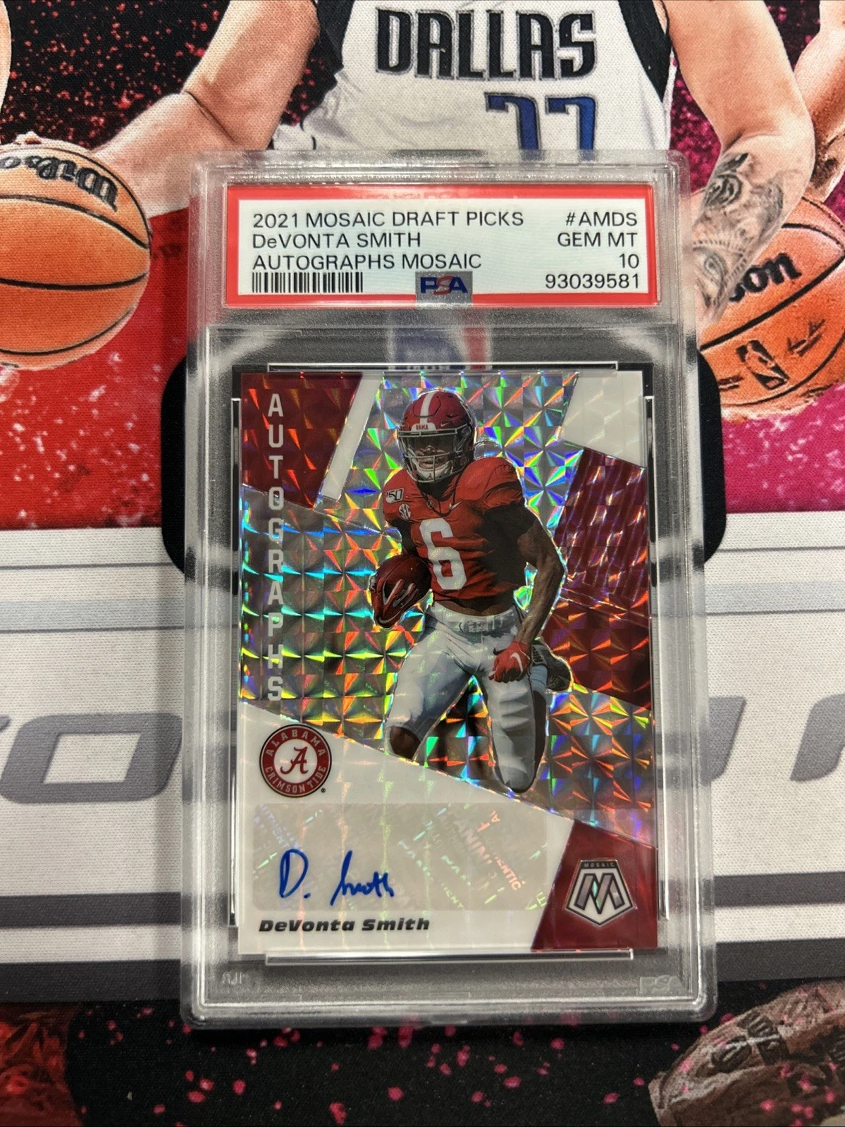 DeVonta Smith Panini Mosaic Draft Picks Autographs Mosaic #AMDS Base