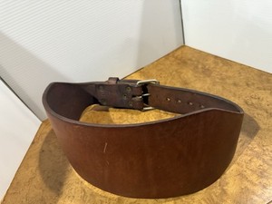 Medium 6”Leather Weightlifting Belt 1/4” Thick Vintage