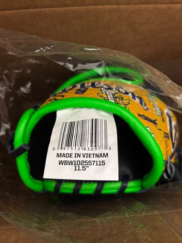 Wilson A2000 Savannah Bananas Baseball Glove Philadelphia 1786SS 11.5” Exclusive - Picture 7 of 12