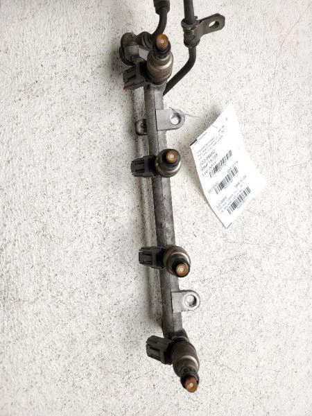 93-99 Mazda 626 Piezas de inyección de combustible Inyector de combustible 4 cilindros OEM FS92-13-150A Foto 3 de 4