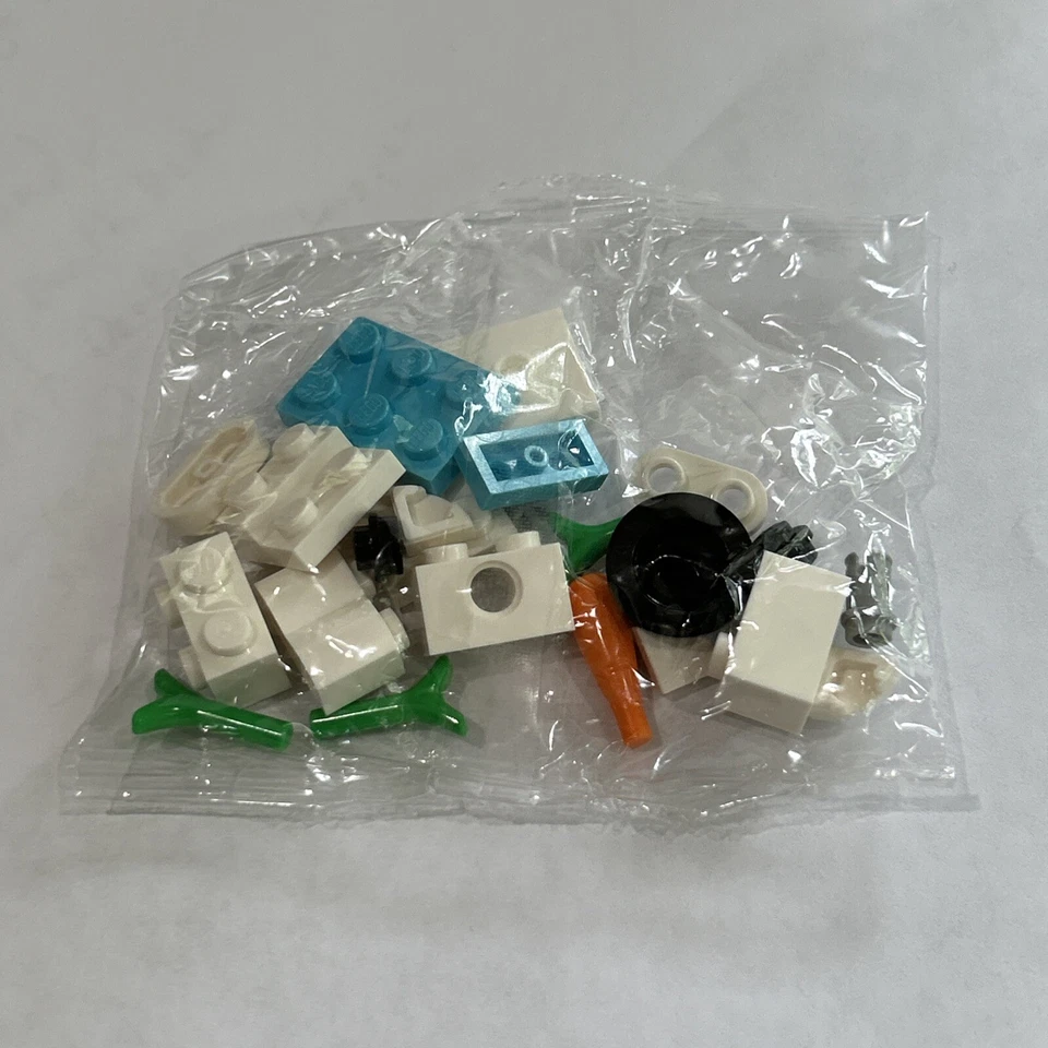 Lego Disney 2020 Star Wars Advent Calendar #75279 Snowman Gonk Droid Micro Build - Image 2 of 3