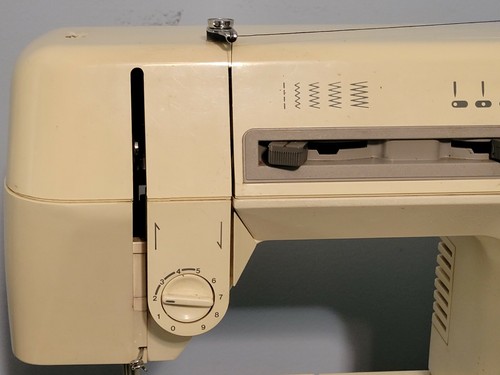 Vintage Singer Merritt 2502 C Electronic Control Sewing Machine w/ Pedal - 第 8/9 張圖片