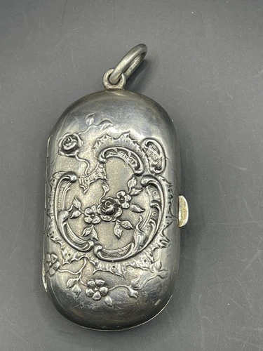 PORTE-LOUIS-DOR-ANCIEN-PORTE-MONNAIE- En Argent Ref80486