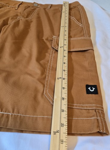 True Religion Mens Size 32 Cargo Pocket Shorts Dark Khaki White Stitching NWT - Picture 10 of 12