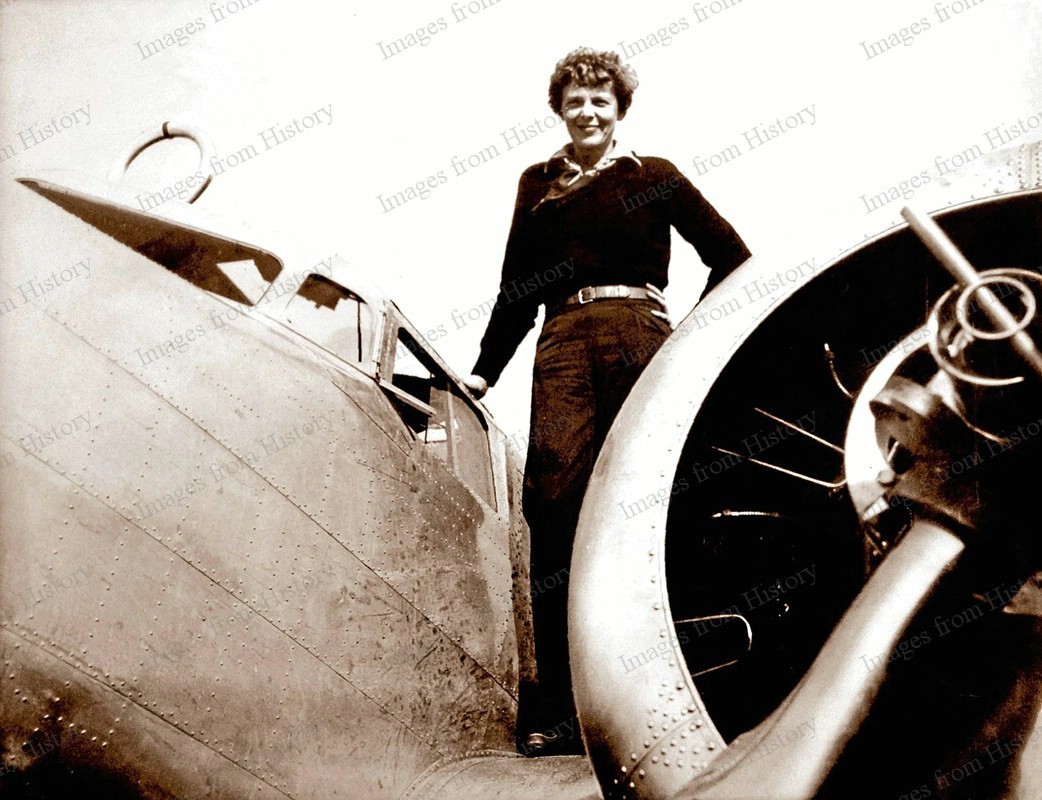 8x10 Print Amelia Earhart Posed Aboard Aircraft #9367 | eBay