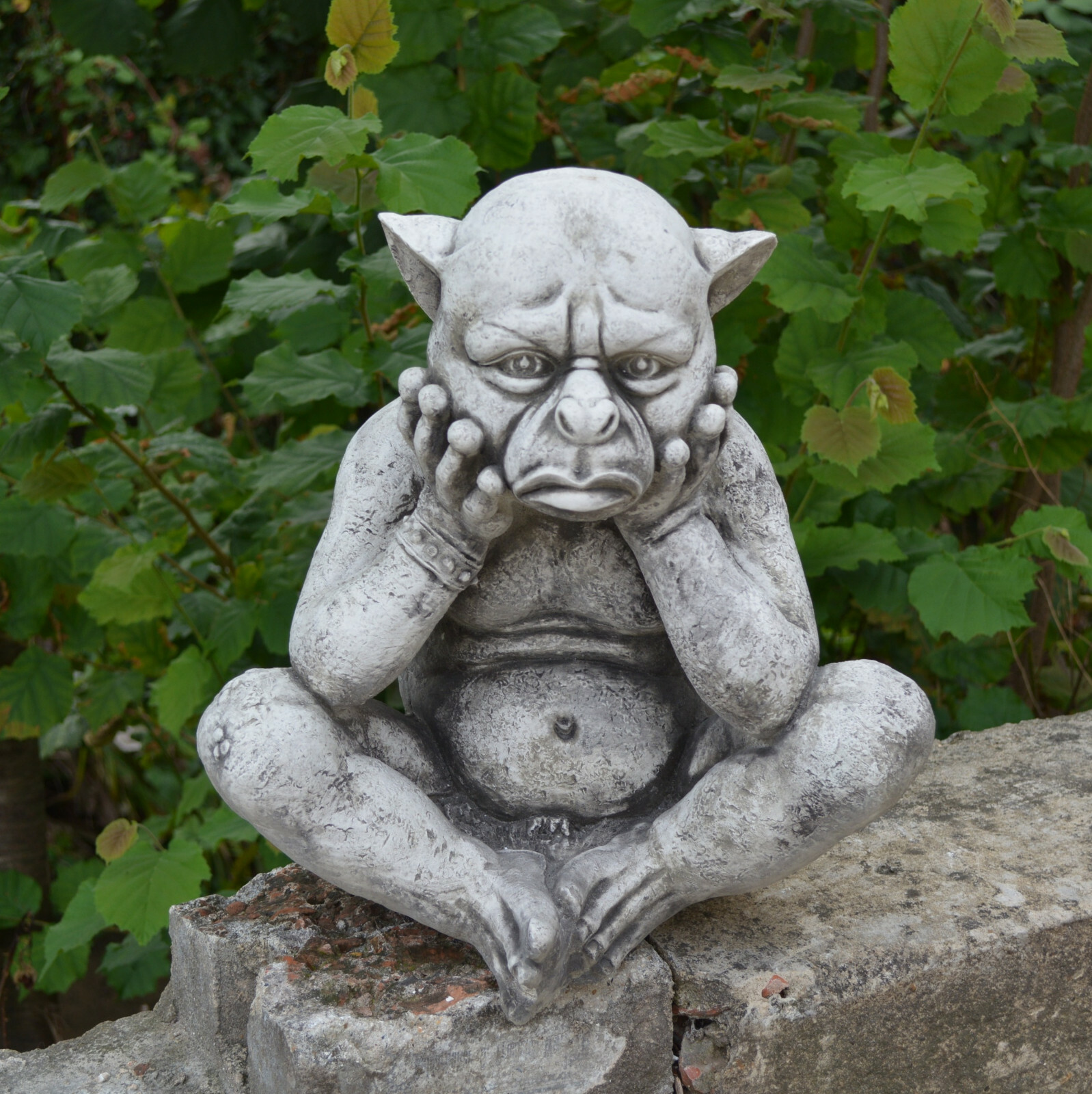 Gargoyle Gatekeeper Stone Figure Statue 39cm 22kg Grey White Concrete Frost P...