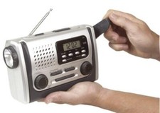 Electrohome Hand Crank Emergency Radio PCR138E