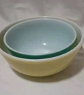 2 VTG 50'S PYREX YELLOW/GREEN COLOR 4 QT #404 2.5QT #403 NESTING MIXING BOWLS