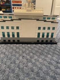 LEGO ARCHITECTURE: Trevi Fountain (21020)