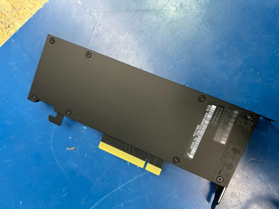 F/S 7D1X SE350 D-2143IT 2X32GB 1XM.2 5300 960GB 1X A2 PCIe 16GB IN E2 ENCLOSUR - Image 4 of 4