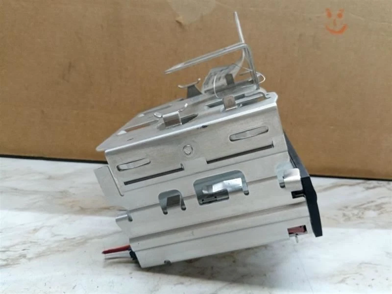 2006 MERCEDES BENZ CLS500 CD CHANGER - Image 3 of 4