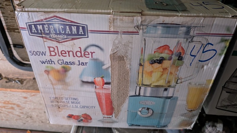 Americana Classics Sea Foam Retro Look Juice Smoothie Shakes Blender Ice Crusher