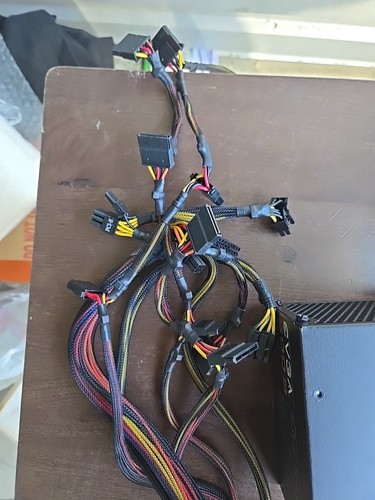 EVGA 600BQ 80+ Bronze 600W Semi Modular FDB Power Supply - Bild 5 von 6