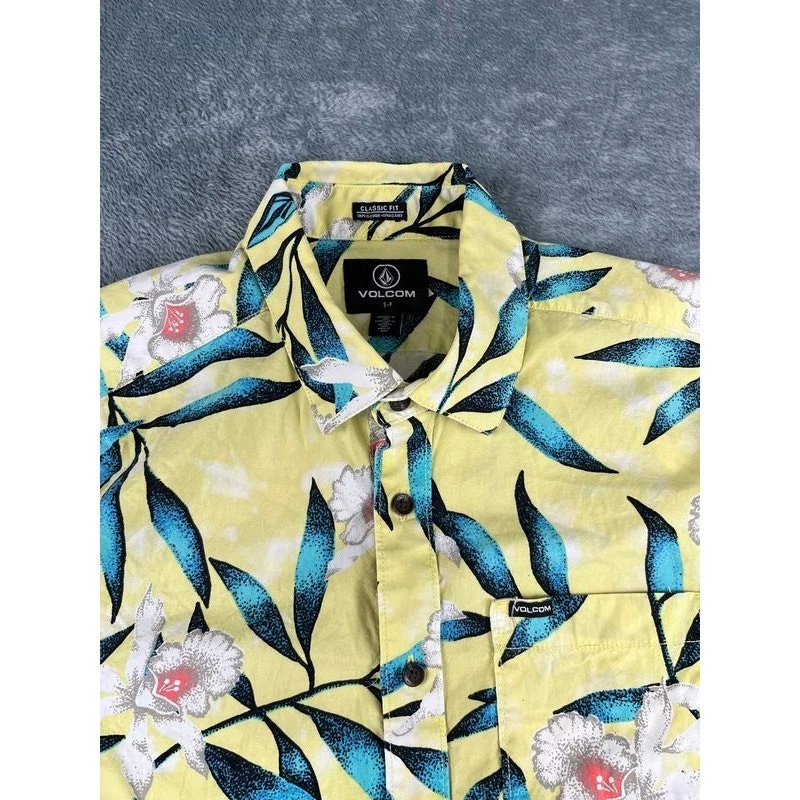 Men’s Volcom S Yellow Tropical Floral Short Sleeve Shirt – Excellent Condition - Image 4 of 4