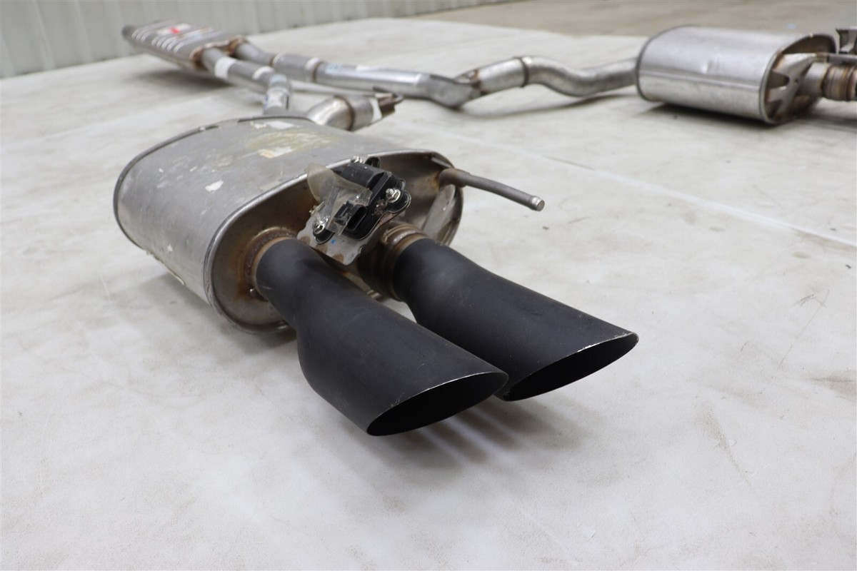 NEW OEM Ford Exhaust Muffler & Pipe Assembly KR3Z-5230-D Mustang