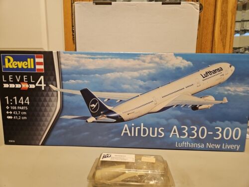 New! Revell Lufthansa Airbus A330-300 -  1:144 scale plastic model BONUS ENGINES - Picture 1 of 5