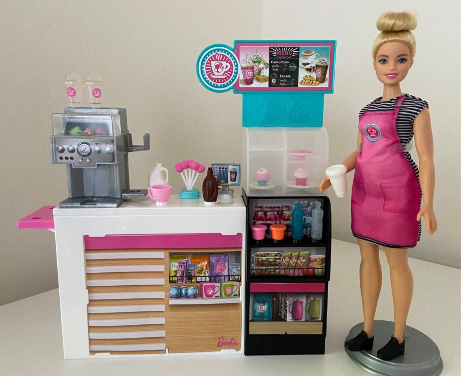 Barbie You Can Be Anything Coffee Shop Playset GMW03 21 Pcs Age 3