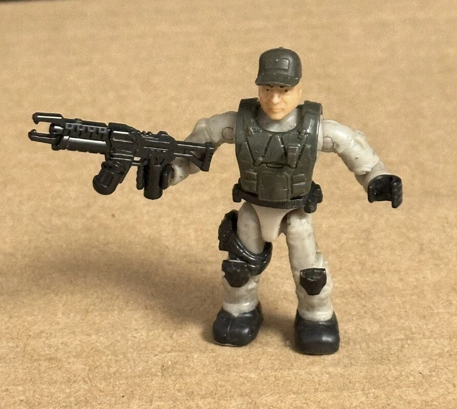 Mega Bloks The Terminator Series Building Block Soldier Mini Action Figure Block - Image 4 of 4