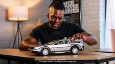 DeLorean Tomy takara 1/10  , kickstater édition limitée, générateur fumée
