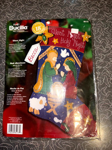 BUCILLA SILENT NIGHT 18" 2004 FELT SEQUIN 85173 STOCKING