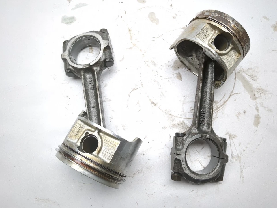 Pistones de motor con bielas Honda NT650 Hawk GT 88-91 Foto 3 de 4