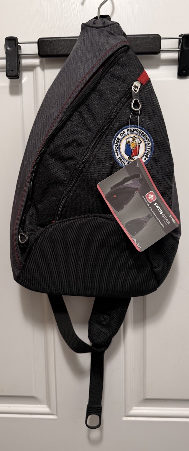 SwissGear SA1092 Mono Sling Hiking Bag Black Gray Red, 4 Poc