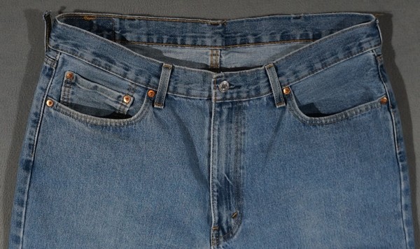 VC09419 **LEVI'S** 550 RELAXED FIT JEANS 38X32 (msr 37