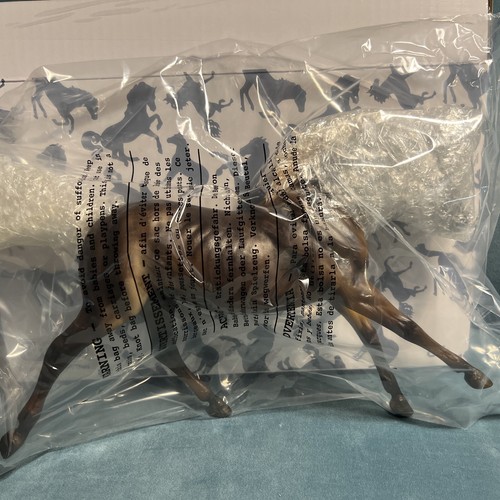 Breyer 2022 Breeds Collection Sport Horse #430054 Liver Chestnut Black Beauty - Picture 3 of 4