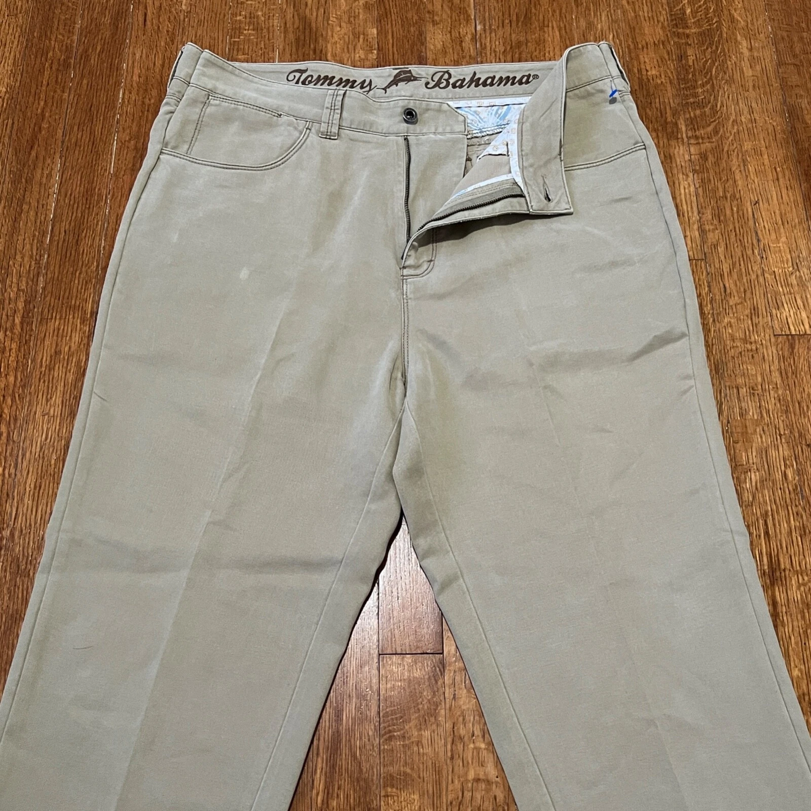 Tommy Bahama Chinos Pants Men 34x31 Khaki Breathe Wick Straight Beach Golf