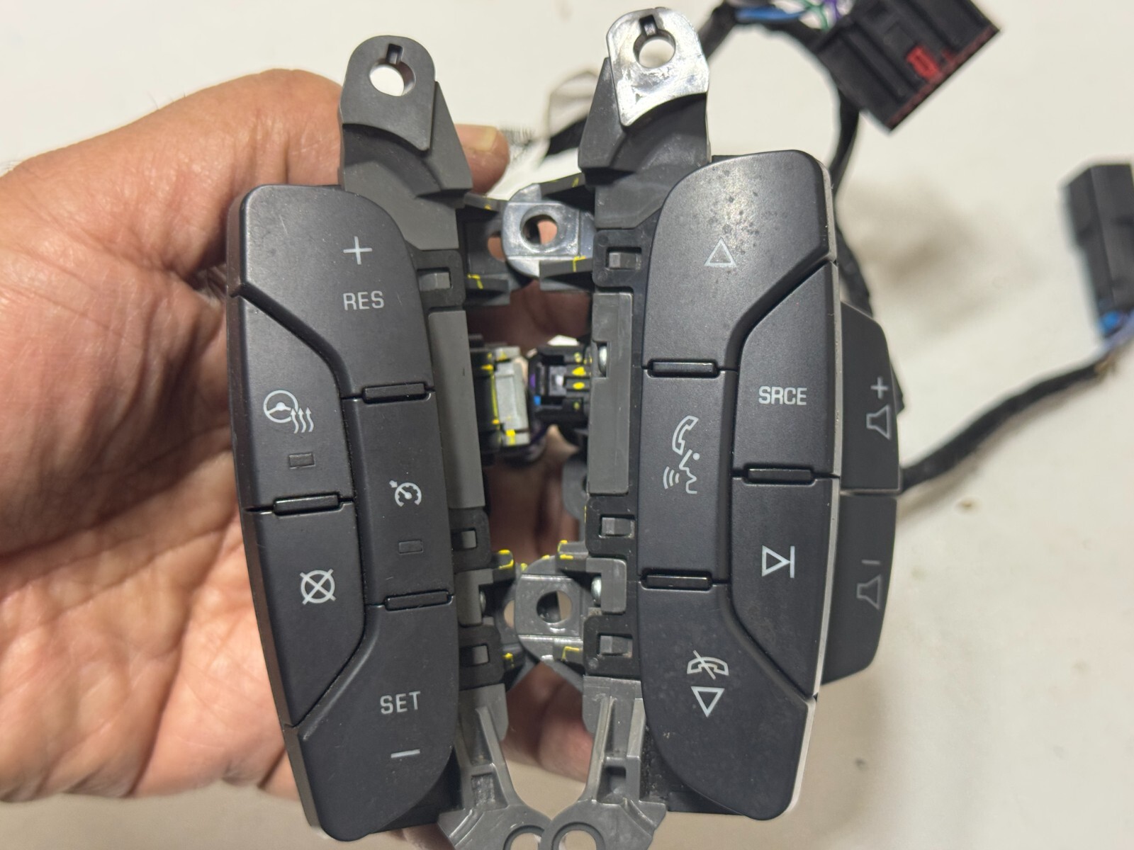 2015 BUICK ENCLAVE AUDIO RADIO CRUISE CONTROL SWITCH OEM