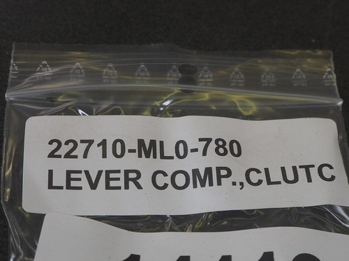 HONDA VFR400R 1998 22710-ML0-780 LEVER COMP. CLUTC 14119 - Picture 4 of 5