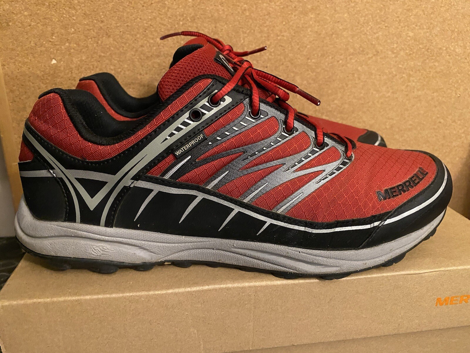 Merrell Crimson Mens Size 11 Red Lace Up Hiking Walking Trainers