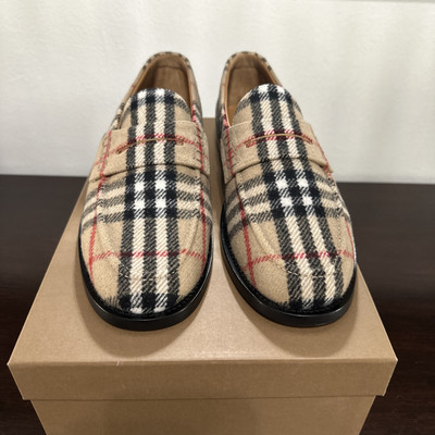 Authentic BURBERRY Beige Men HACKNEY Check Wool Felt Loafer