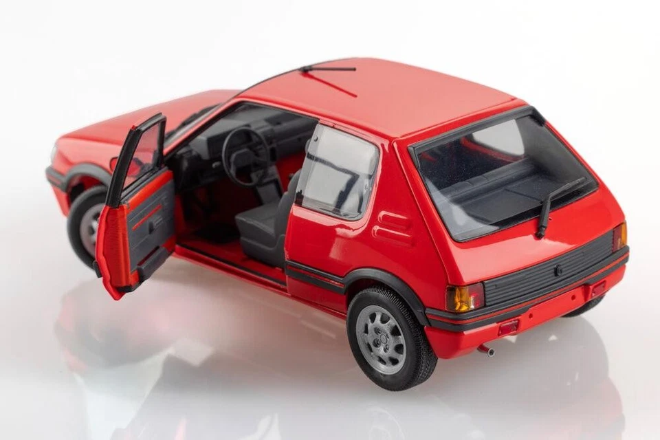 1/24 Modello PEUGEOT 205 GTI - HELLER 82705 - - Immagine 3 di 3