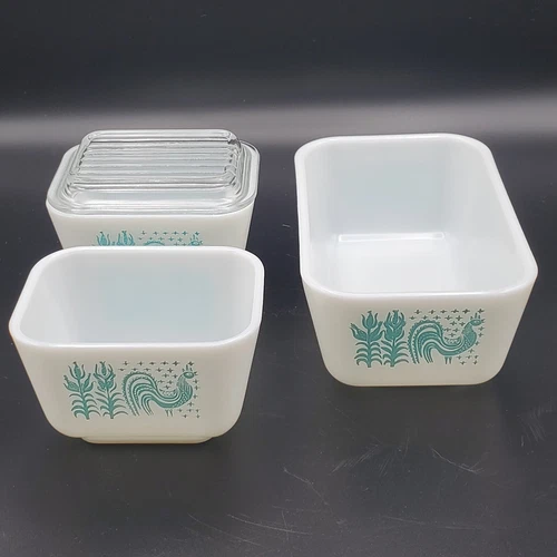 Pyrex Amish Butterprint Turquoise Refrigerator 3 Dish Set 1 lid. 501 501 502