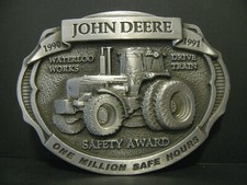 John Deere Waterloo Drive Train EMPLOYEE Safety Award Belt Buckle 1991 jd 4955