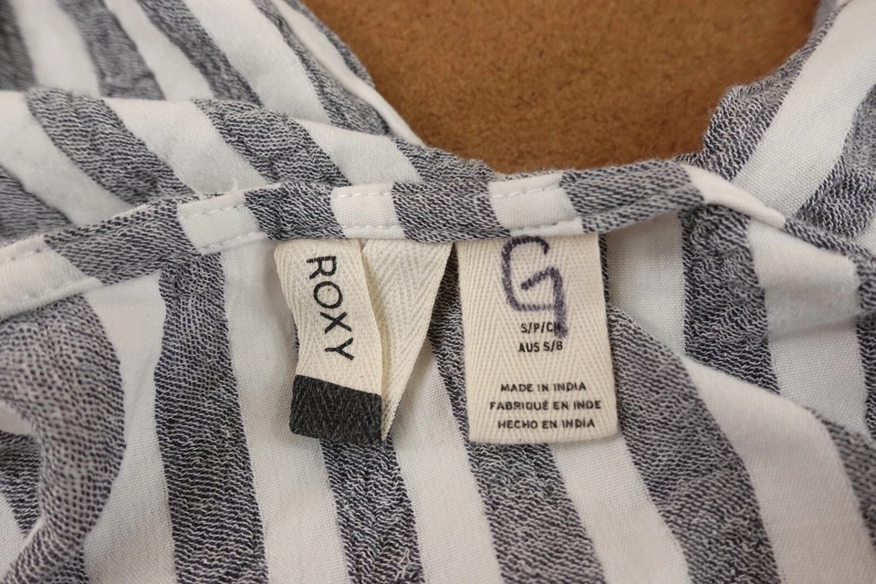 Mono corto ROXY para mujer talla pequeña gris blanco a rayas de algodón pierna recta Foto 2 de 4