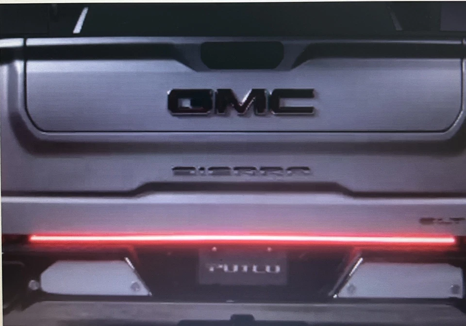 Barra de luz LED puerta trasera genuina GM 19370856 2017-2020 Chevy Silverado GMC Sierra Foto 2 de 4