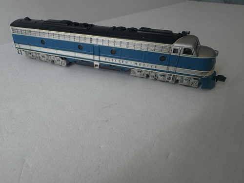 Locomotora diésel demostradora Life Like N escala #7164 E8 GM electromotriz | Condition: Used