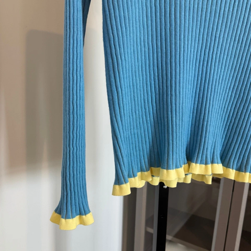 Suéter de malha de seda Burberry cashmere dois tons azul amarelo pescoço simulado com nervuras médio - Imagem 4 de 4