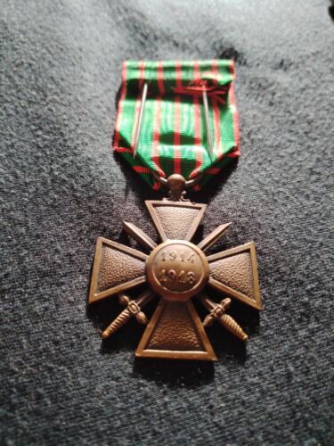 French Croix De Guerre 1914-18 version with Star Emblem For Unit Citation - Picture 5 of 6