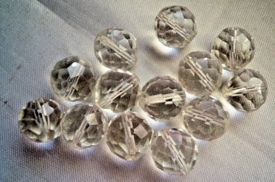 13 geschliffene Böhmische Glasperlen ca 12 mm TRANSPARENT  # 022